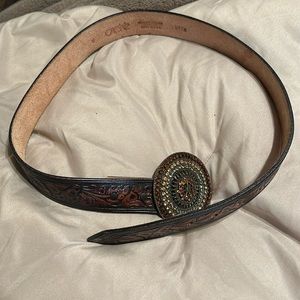 Cache beautiful cowboy belt. Genuine leather.